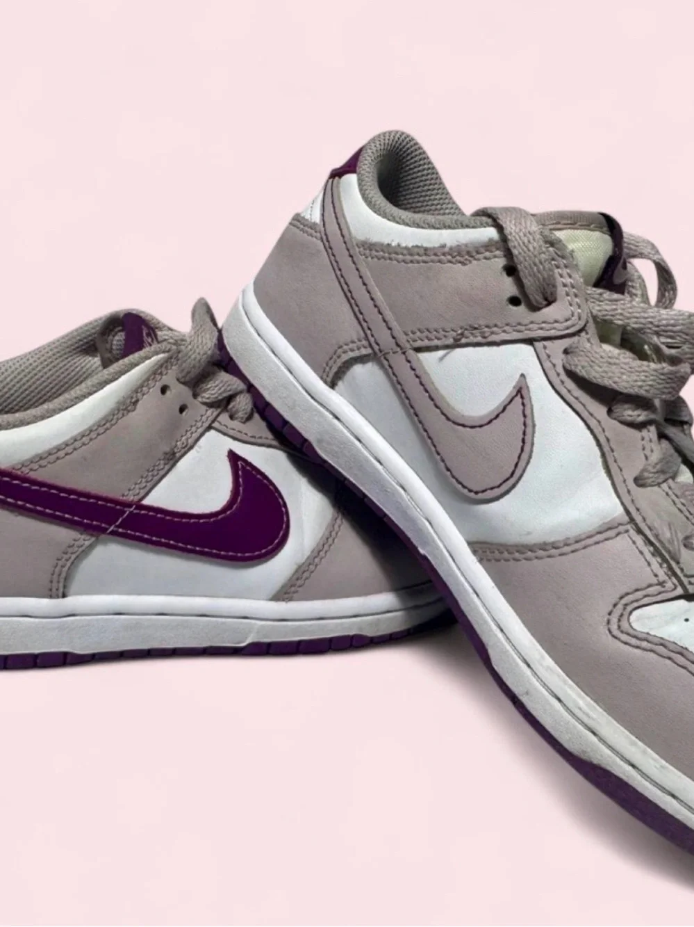 Nike Dunk Low Kids Sneaker White Gray Purple Youth Size 3